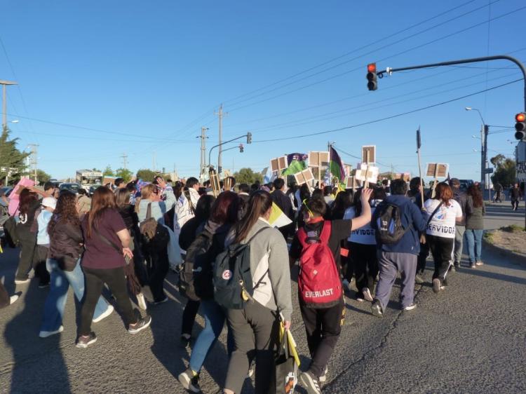 Comodoro Rivadavia: Peregrinación Juvenil Mariana
