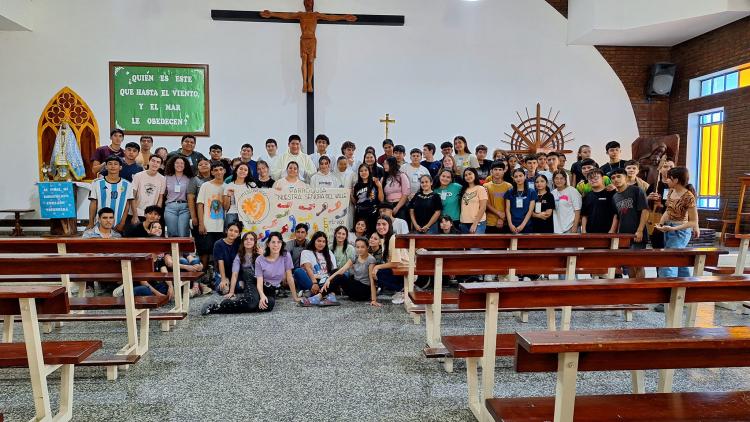 Jóvenes de la diócesis de San Roque participaron de un campamento en Castelli Jóvenes de la diócesis de San Roque participaron de un campamento en Castelli