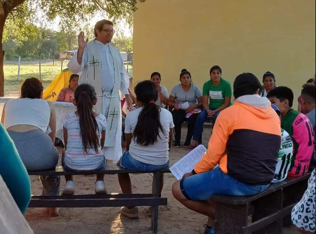 Jóvenes ignacianos misionaron en El Impenetrable Jóvenes ignacianos misionaron en El Impenetrable