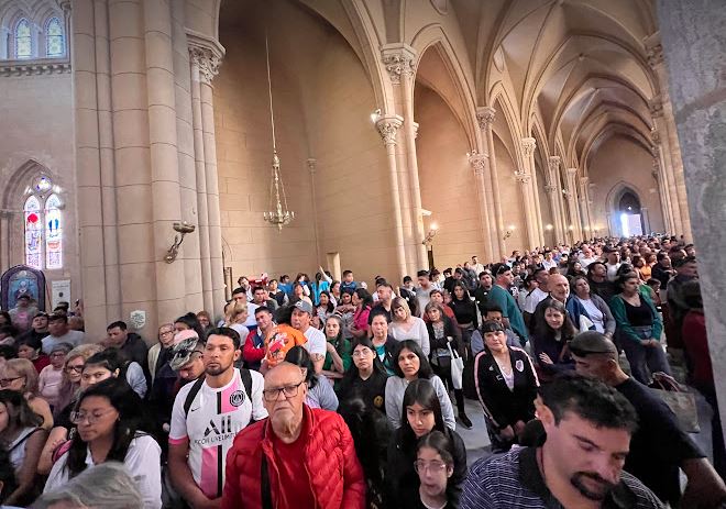 La comunidad de Merlo-Moreno celebró una nueva peregrinación diocesana a Luján La comunidad de Merlo-Moreno celebró una nueva peregrinación diocesana a Luján