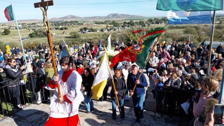 La comunidad portuguesa peregrinó al santuario de la Virgen de Fátima