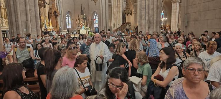 La diócesis de Mar del Plata peregrinó a la basílica de Luján La diócesis de Mar del Plata peregrinó a la basílica de Luján