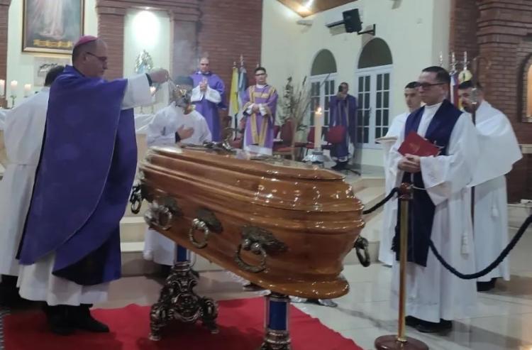 La diócesis de Puerto Iguazú despidió a Mons. Marcelo Martorell La diócesis de Puerto Iguazú despidió a Mons. Marcelo Martorell