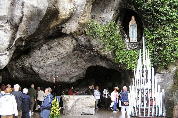 La gruta de Lourdes reabre al público este viernes después de dos años de cierre La gruta de Lourdes reabre al público este viernes después de dos años de cierre