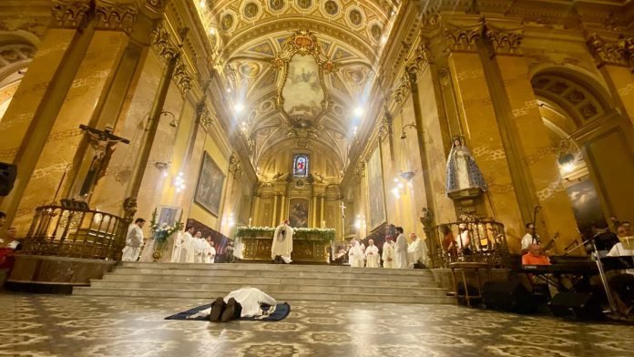 La Iglesia en Córdoba celebró la ordenación sacerdotal del Pbro. Joaquín Gutiérrez