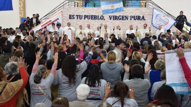 La Iglesia invita a las familias argentinas a sostenerse en la fe y la solidaridad