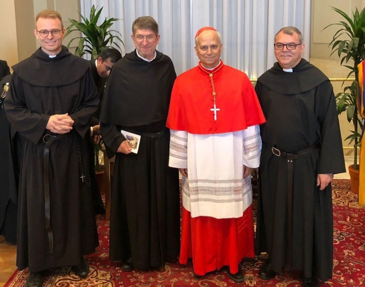 Los Agustinos Recoletos celebran la elección de León XIV