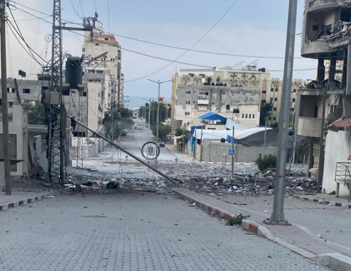 La parroquia de Gaza, sin luz, con escasez de agua y alimentos y cientos de refugiados La parroquia de Gaza, sin luz, con escasez de agua y alimentos y cientos de refugiados