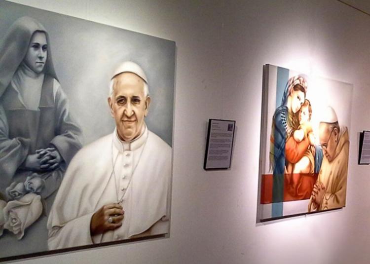 La Plata: en memoria de Francisco, continúa la exposición pictórica 'Recen por mí' La Plata: en memoria de Francisco, continúa la exposición pictórica 'Recen por mí'