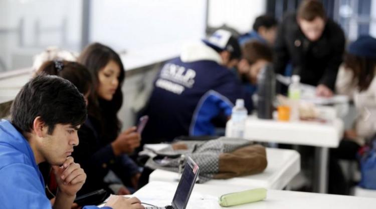 La pobreza, factor asociado a la imposibilidad de iniciar los estudios universitarios La pobreza, factor asociado a la imposibilidad de iniciar los estudios universitarios