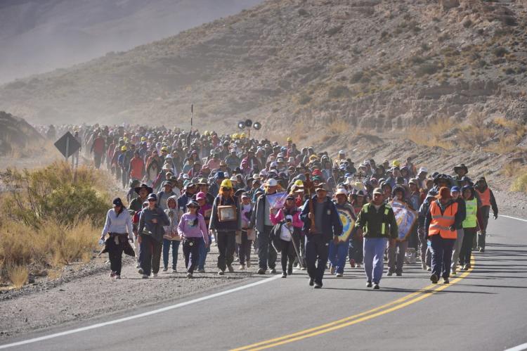 La Puna camina con fe: más de una semana de peregrinación hacia Salta capital