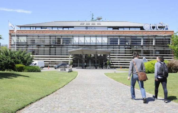 La UCA fue ubicada en el primer puesto entre las universidades privadas del país La UCA fue ubicada en el primer puesto entre las universidades privadas del país