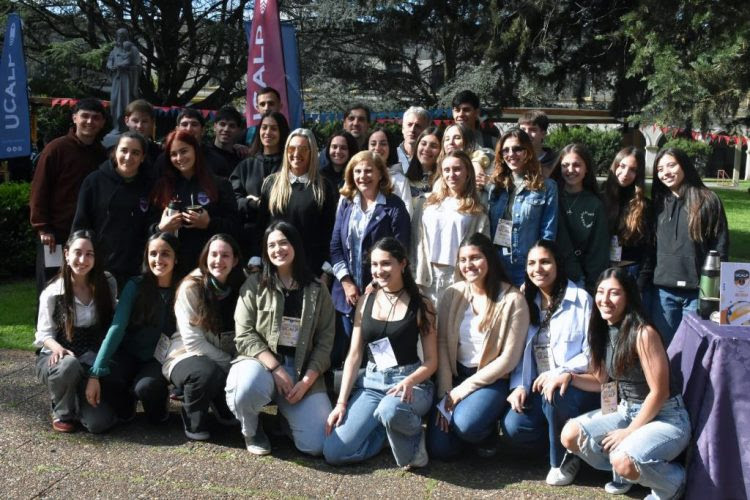 La UCALP reconoció a sus estudiantes más destacados en el seminario San José