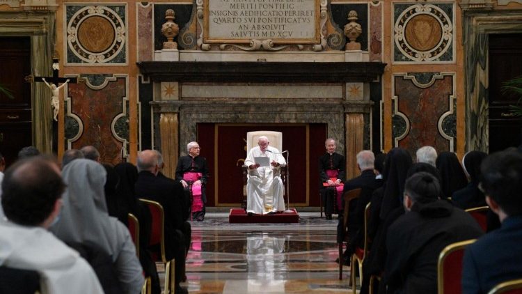 El Papa sostuvo que la vida consagrada no puede faltar en la Iglesia ni en el mundo El Papa sostuvo que la vida consagrada no puede faltar en la Iglesia ni en el mundo