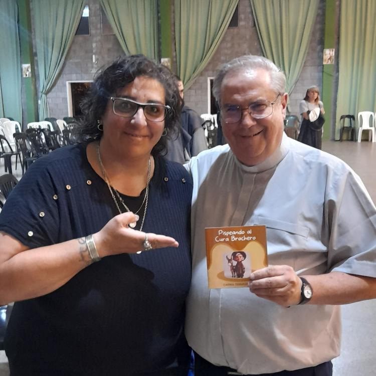 Lanzan el libro 'Pispeando al Cura Brochero', para los más chicos Lanzan el libro 'Pispeando al Cura Brochero', para los más chicos