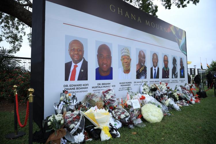 León XIV envía un mensaje de condolencias por el accidente aéreo en Ghana
