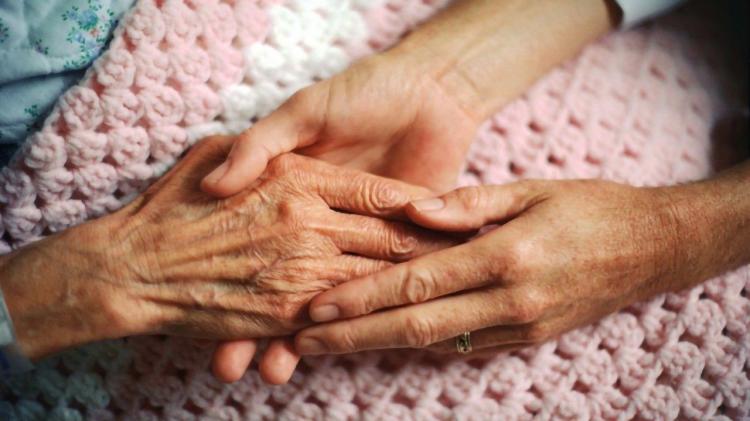 León XIV pide 'defender la dignidad personal de los enfermos graves'