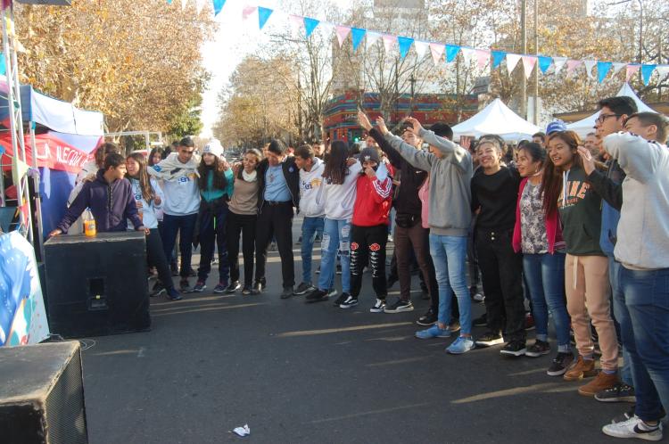 Los jóvenes de Quilmes celebraron la alegría de encontrarse en el JovenFest Los jóvenes de Quilmes celebraron la alegría de encontrarse en el JovenFest
