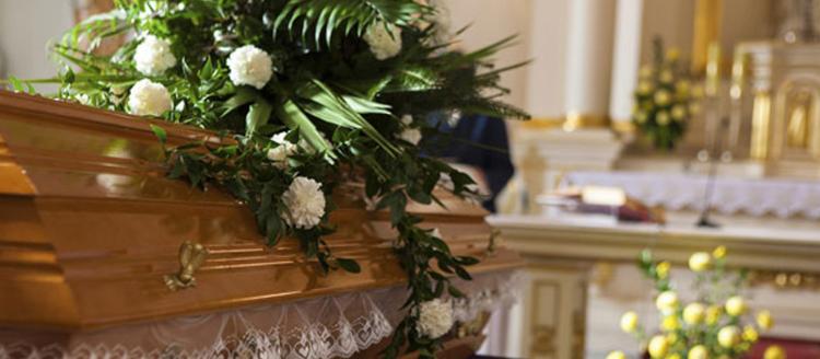 'Los muertos necesitan oraciones, no alabanzas', advirtió un obispo inglés 'Los muertos necesitan oraciones, no alabanzas', advirtió un obispo inglés