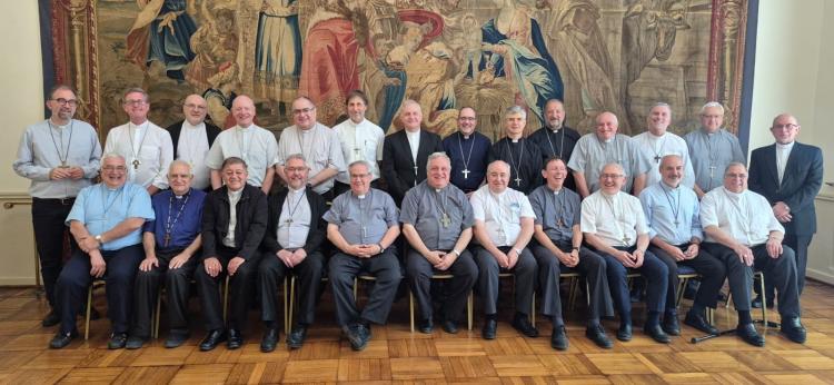 Los obispos argentinos se unen al anhelo del Papa para que la Iglesia sea lugar de cobijo Los obispos argentinos se unen al anhelo del Papa para que la Iglesia sea lugar de cobijo