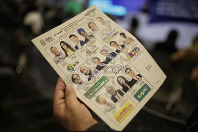 Los obispos colombianos se reúnen con los candidatos presidenciales Los obispos colombianos se reúnen con los candidatos presidenciales