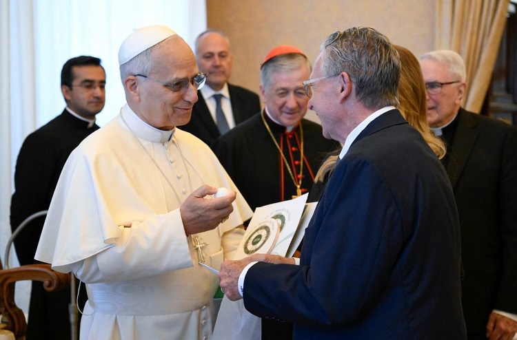 Los sindicatos deben defender el respeto a la dignidad humana, pidió León XIV