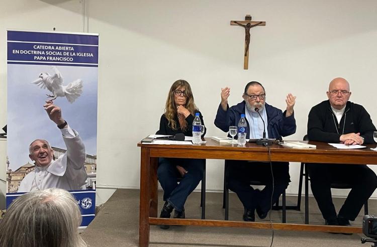 Mar del Plata: Mons. Giobando inauguró la Cátedra Abierta de la Pastoral Social