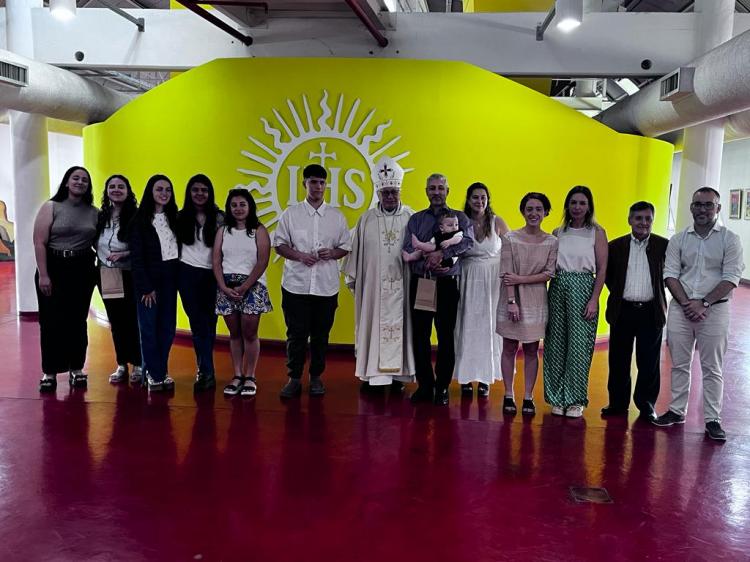 Más alumnos de la USAL recibieron los sacramentos de iniciación cristiana Más alumnos de la USAL recibieron los sacramentos de iniciación cristiana