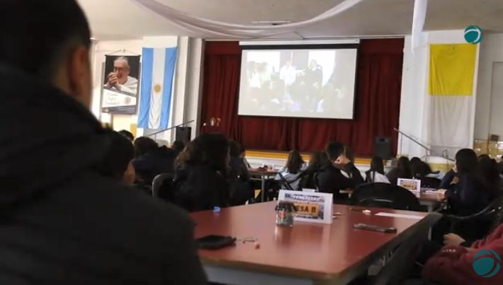 Más de 150 jóvenes participaron de la presentación del documental 'Primerear' Más de 150 jóvenes participaron de la presentación del documental 'Primerear'