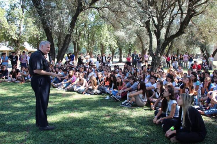 Más de 350 jóvenes de Nueve de Julio participaron de Pascua Joven Más de 350 jóvenes de Nueve de Julio participaron de Pascua Joven