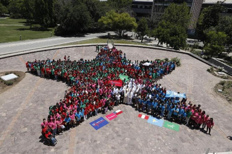 Mas de un millar de jóvenes voluntarios recorren Chile, construyendo y misionando Mas de un millar de jóvenes voluntarios recorren Chile, construyendo y misionando