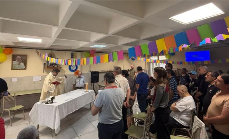 Medio siglo de acompañar: misa por los 50 años del Hogar Año Santo