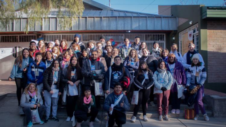 Mendoza: jóvenes llevaron esperanza y escucha al barrio Las Viñas Mendoza: jóvenes llevaron esperanza y escucha al barrio Las Viñas