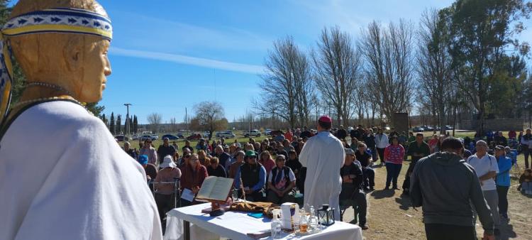 Chimpay: fieles devotos celebran la fiesta del beato Ceferino Namuncurá