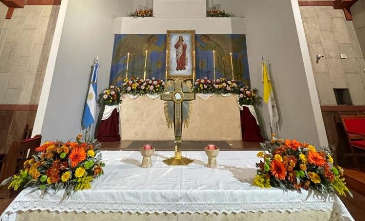 Misa y Hora Santa en desagravio por la profanación del Santísimo Misa y Hora Santa en desagravio por la profanación del Santísimo