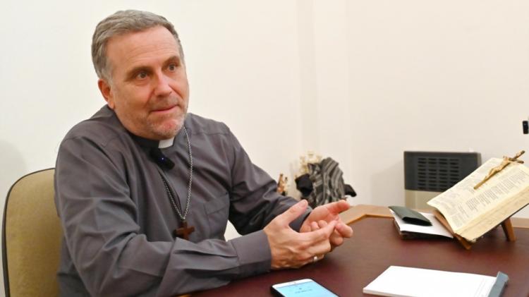 Mons. Álvarez: 'Hay gente que vuelve a pensar si come o toma remedios' Mons. Álvarez: 'Hay gente que vuelve a pensar si come o toma remedios'