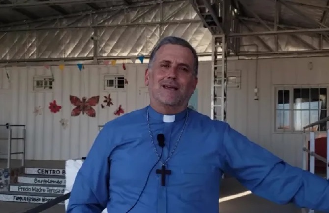 Mons. Álvarez sugirió tener festejos navideños 'austeros pero compartidos' Mons. Álvarez sugirió tener festejos navideños 'austeros pero compartidos'