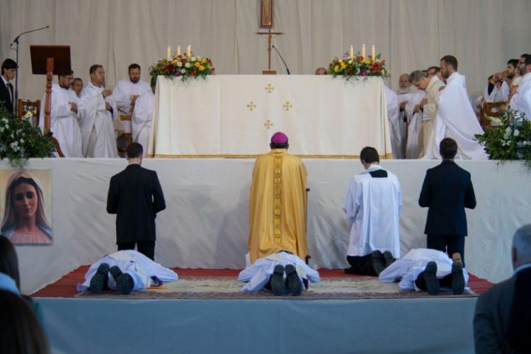 Mons. Araya, a los nuevos sacerdotes: 'Se trata de representar la acción de Dios'