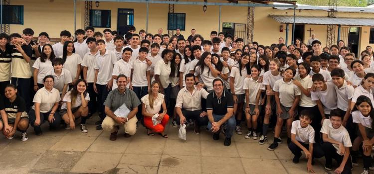Mons. Araya: 'Cristo es el punto de referencia del educador cristiano' Mons. Araya: 'Cristo es el punto de referencia del educador cristiano'