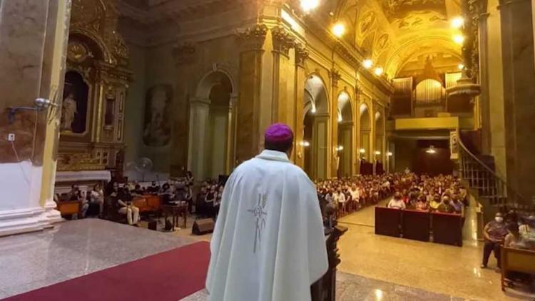 Mons. Barba celebró los 55 años de la Renovación Carismática Católica Mons. Barba celebró los 55 años de la Renovación Carismática Católica