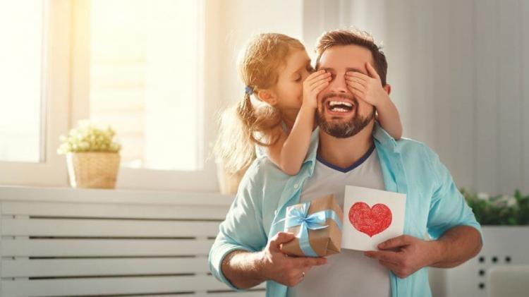 Mons. Barba recordó que se 'aprende a ser padre sobre los propios hijos' Mons. Barba recordó que se 'aprende a ser padre sobre los propios hijos'