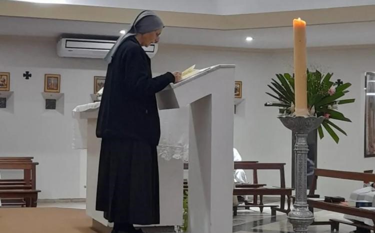 Mons. Buenanueva destaca los frutos de un retiro predicado por una monja benedictina Mons. Buenanueva destaca los frutos de un retiro predicado por una monja benedictina