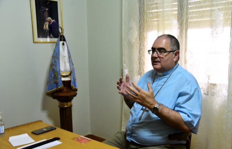 Mons. Buenanueva: 'Los obispos ya no recibimos nada del Estado' Mons. Buenanueva: 'Los obispos ya no recibimos nada del Estado'