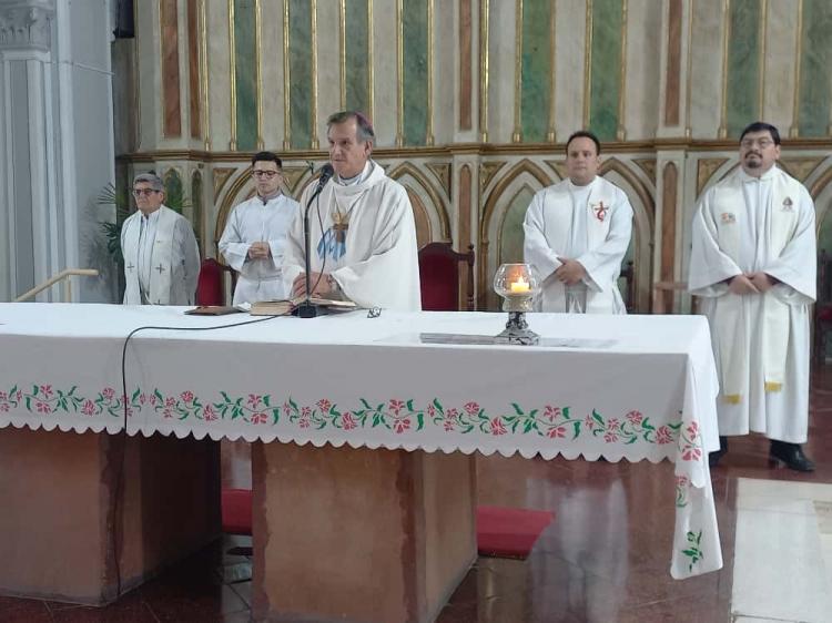 Mons. Canecín: 'Compromiso social, educativo, institucional y humano' frente al suicidio