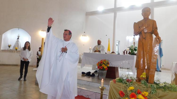 Mons. Canecín: 'El trabajo dignifica a quien lo realiza' Mons. Canecín: 'El trabajo dignifica a quien lo realiza'