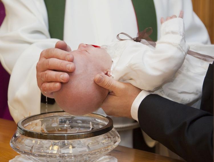 Mons. Castagna: 'El Bautismo, fuente de gracia que sacia la sed de santidad' Mons. Castagna: 'El Bautismo, fuente de gracia que sacia la sed de santidad'