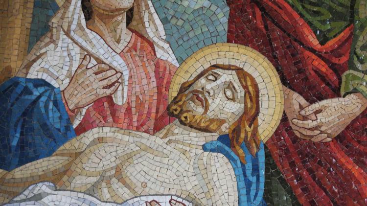 Mons. Castagna: 'En comunión con nuestros hermanos difuntos'