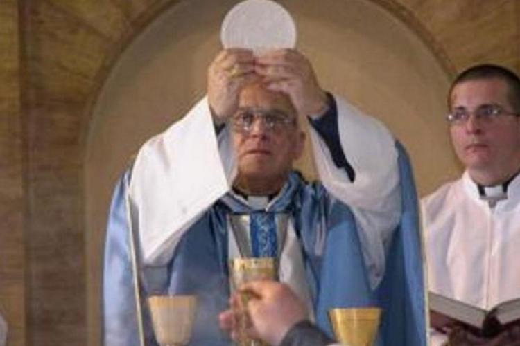 Mons. Castagna: 'La Eucaristía, signo elocuente del amor de Dios' Mons. Castagna: 'La Eucaristía, signo elocuente del amor de Dios'