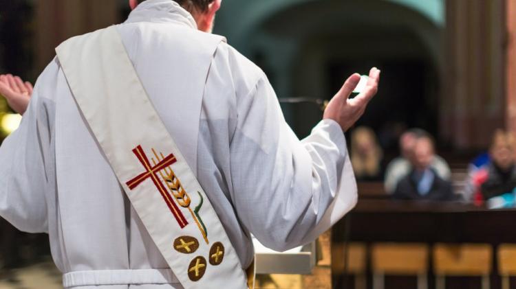 Mons. Castagna: "Toda la vida del sacerdote conforma un proceso de santificación" Mons. Castagna: "Toda la vida del sacerdote conforma un proceso de santificación"