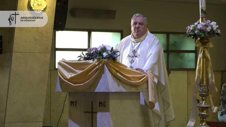 Mons. Colombo: "Dejémonos sorprender por el triunfo de la vida" Mons. Colombo: "Dejémonos sorprender por el triunfo de la vida"